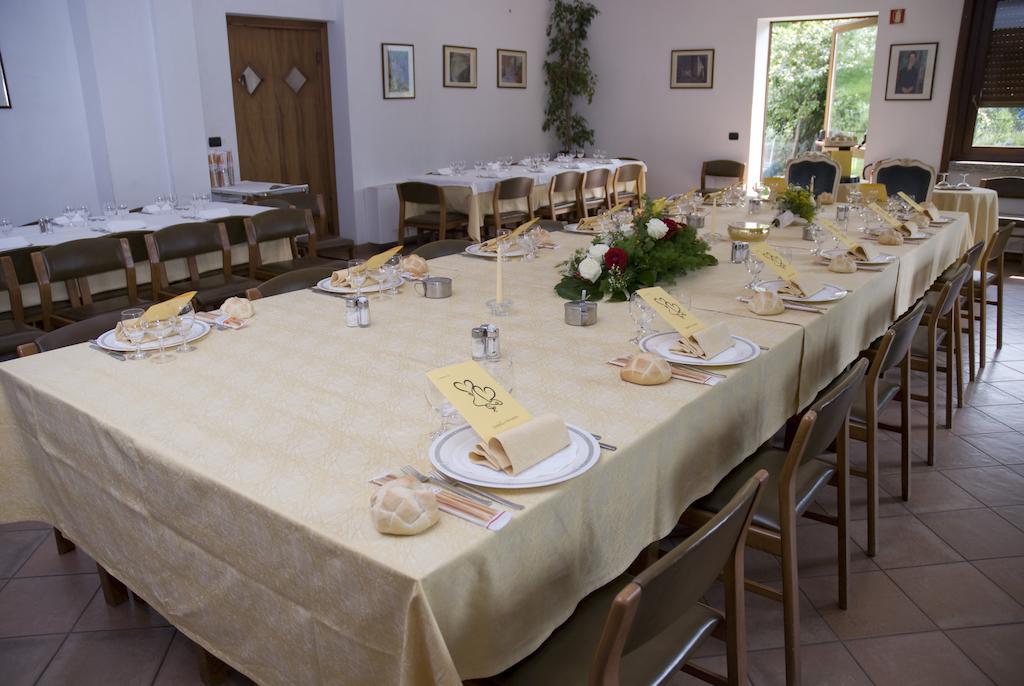Hotel Ristorante Sassi Rossi Taceno Exteriér fotografie