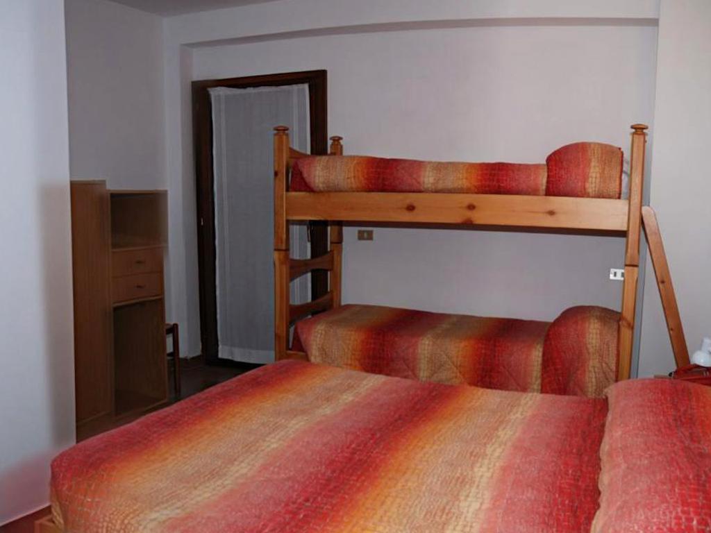 Hotel Ristorante Sassi Rossi Taceno Pokoj fotografie